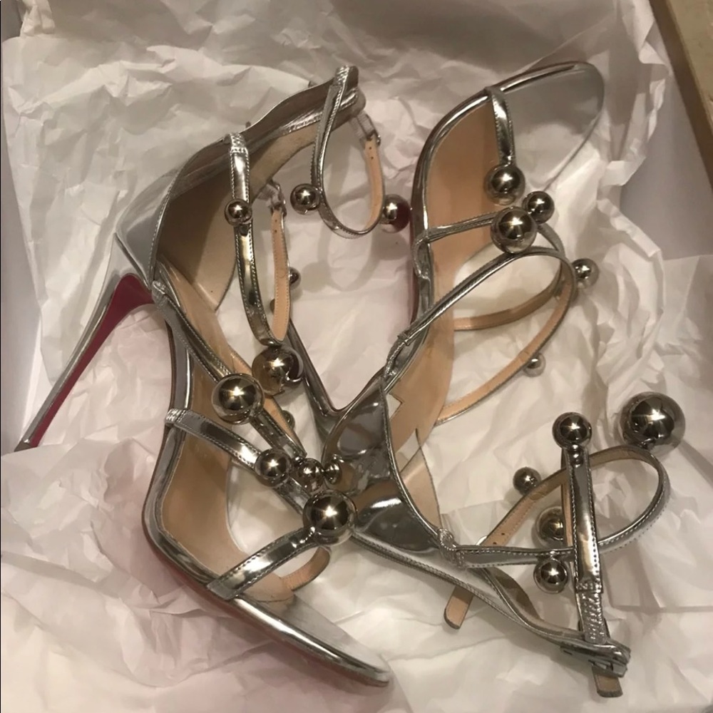 Woman Christian Louboutin heels